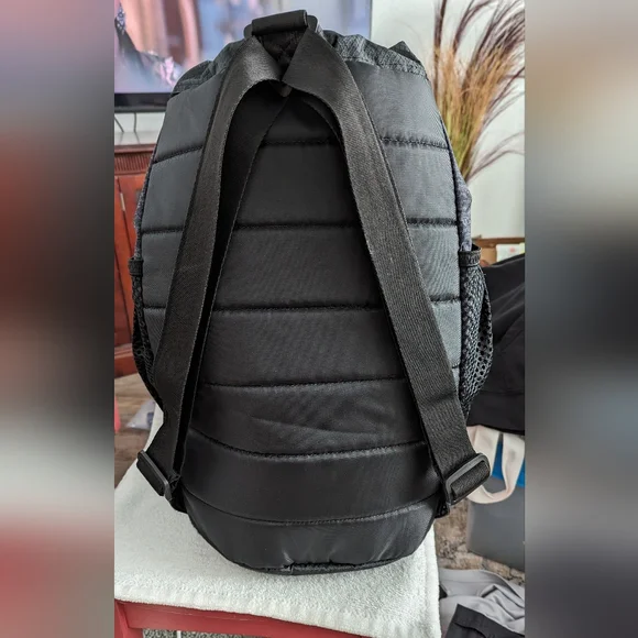 Adidas Drawstring Bucket Bag Backpack - Picture 5 of 7